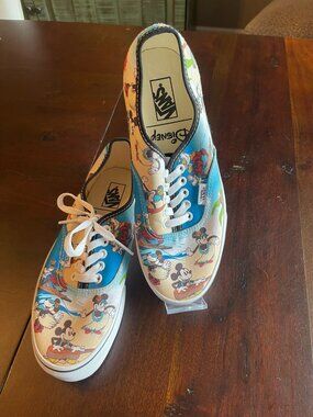 VANS x Disney Mickey Mouse Aloha Sneakers M 7.5 / W 9